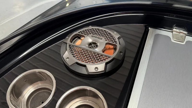 Slide: The Image of MasterCraft XT22 2019 - 55