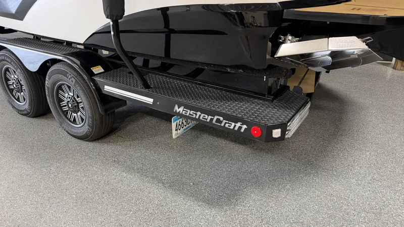 Slide: The Image of MasterCraft XT22 2019 - 103