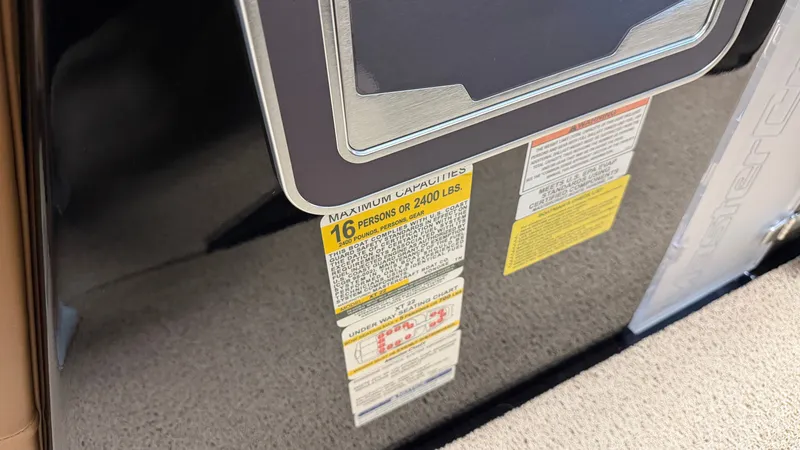 Slide: The Image of MasterCraft XT22 2019 - 74