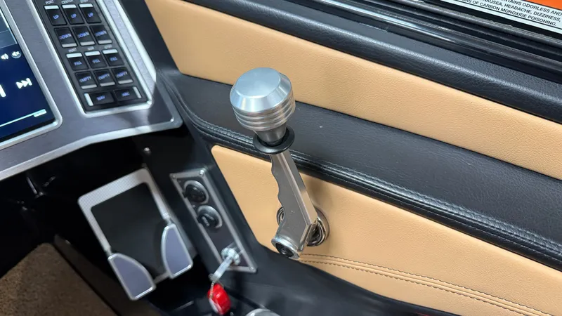 Slide: The Image of MasterCraft XT22 2019 - 66