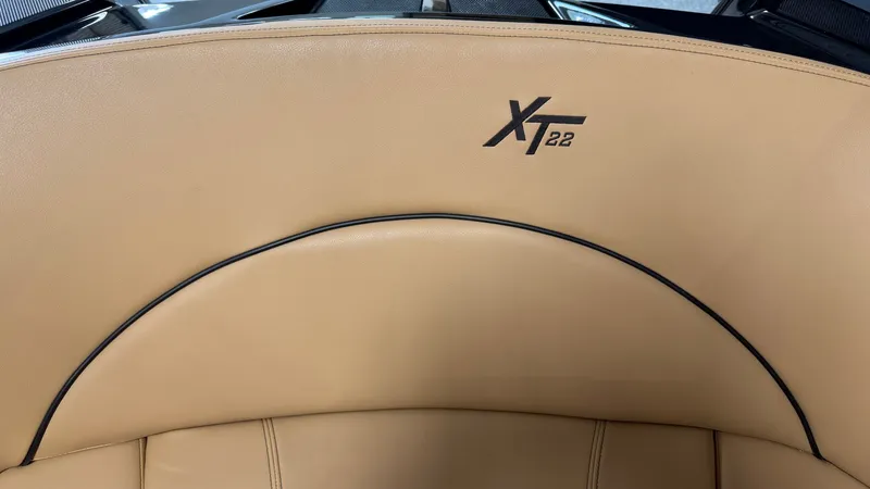 Slide: The Image of MasterCraft XT22 2019 - 89