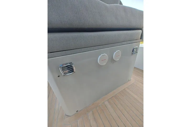 Slide: The Image of Helm Seat - 20
