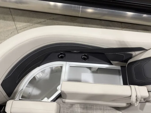 Slide: The Image of Barletta Cabrio 24UE 2026 - 24