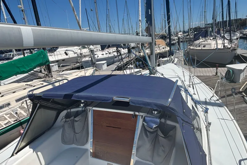 Slide: The Image of 2002 Catalina 320 dodger - 3