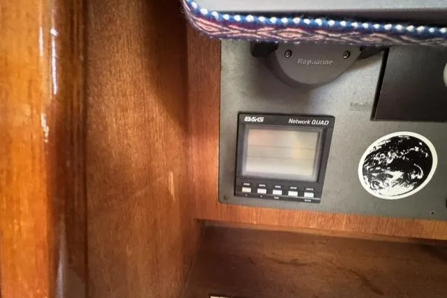 Slide: The Image of B&G Network QUAD display on 1990 J Boats J/37, featuring Raymarine equipment. - 27