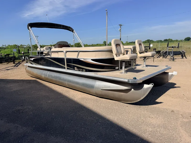 Slide: The Image of SunChaser 22 Fish 'N Cruise & 50HP Yamaha 4Stroke 2012 - 50