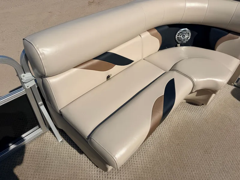 Slide: The Image of SunChaser 22 Fish 'N Cruise & 50HP Yamaha 4Stroke 2012 - 14