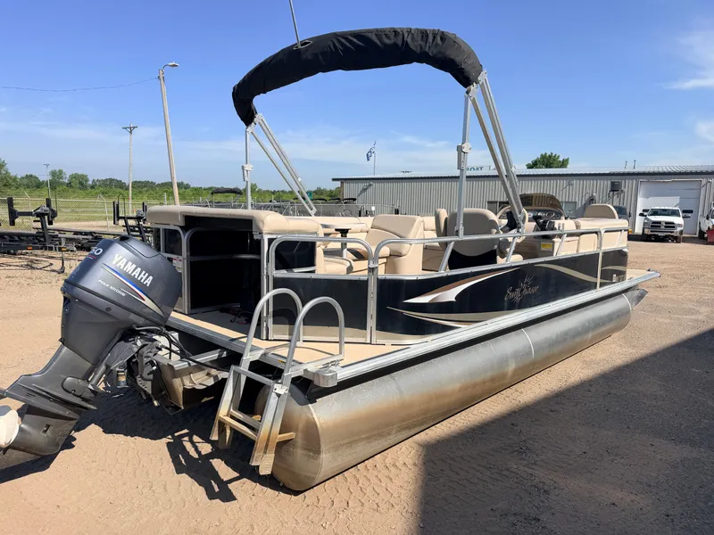 Slide: The Image of SunChaser 22 Fish 'N Cruise & 50HP Yamaha 4Stroke 2012 - 41