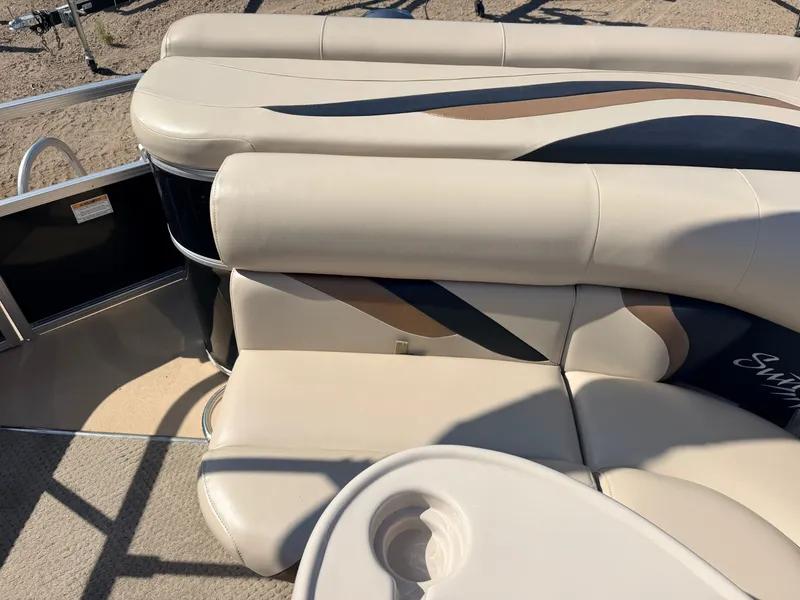 Slide: The Image of SunChaser 22 Fish 'N Cruise & 50HP Yamaha 4Stroke 2012 - 35