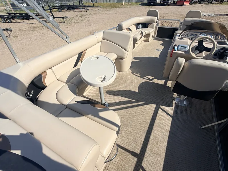 Slide: The Image of SunChaser 22 Fish 'N Cruise & 50HP Yamaha 4Stroke 2012 - 7