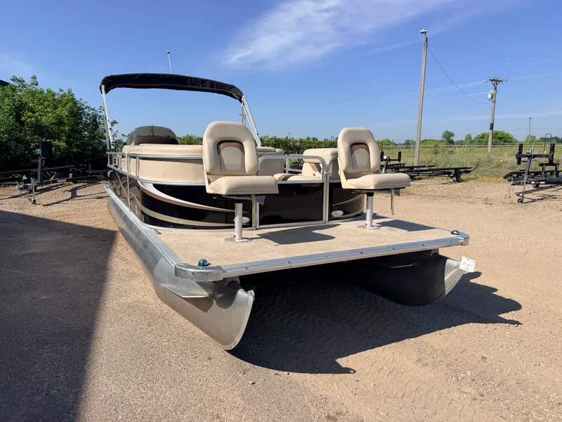 Slide: The Image of SunChaser 22 Fish 'N Cruise & 50HP Yamaha 4Stroke 2012 - 52