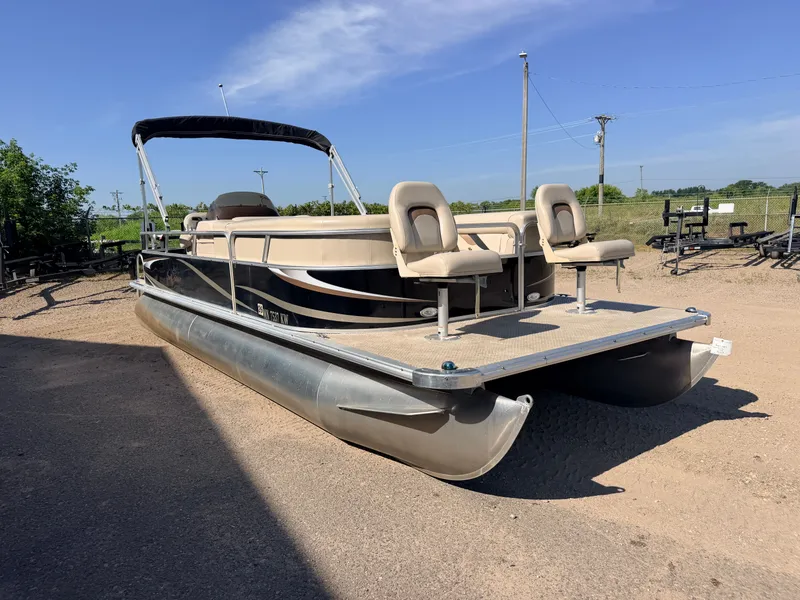 Slide: The Image of SunChaser 22 Fish 'N Cruise & 50HP Yamaha 4Stroke 2012 - 51