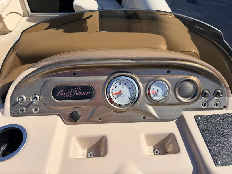 Slide: The Image of SunChaser 22 Fish 'N Cruise & 50HP Yamaha 4Stroke 2012 - 26