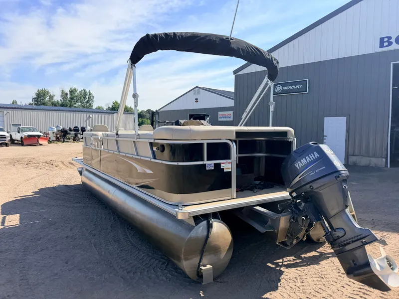 Slide: The Image of SunChaser 22 Fish 'N Cruise & 50HP Yamaha 4Stroke 2012 - 63