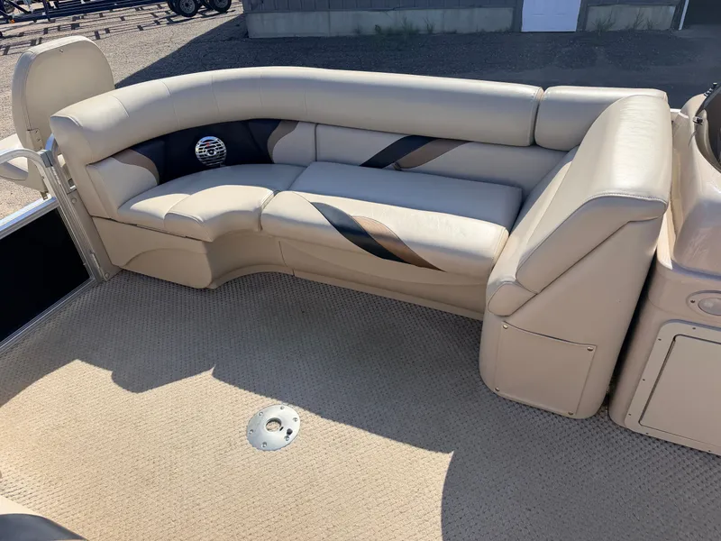 Slide: The Image of SunChaser 22 Fish 'N Cruise & 50HP Yamaha 4Stroke 2012 - 17