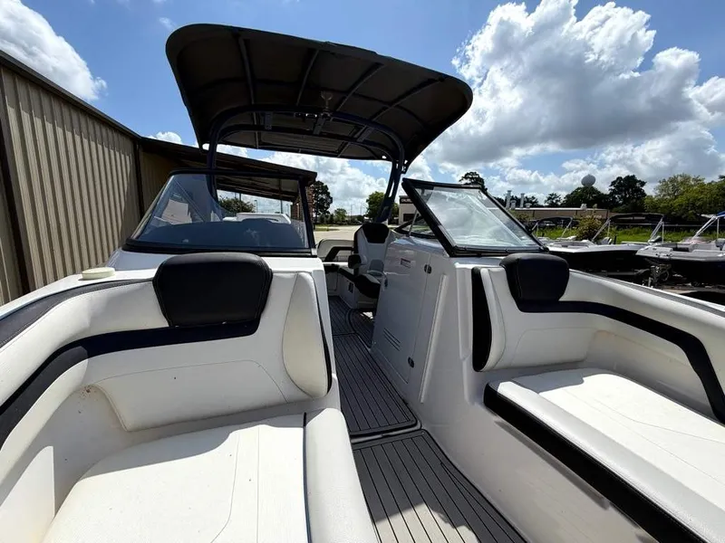 Slide: The Image of Yamaha 242 SE 2020 - 12