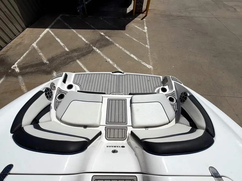 Slide: The Image of Yamaha 242 SE 2020 - 10