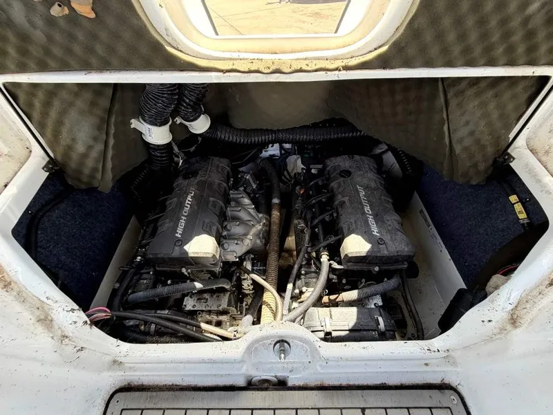 Slide: The Image of Yamaha 242 SE 2020 - 26