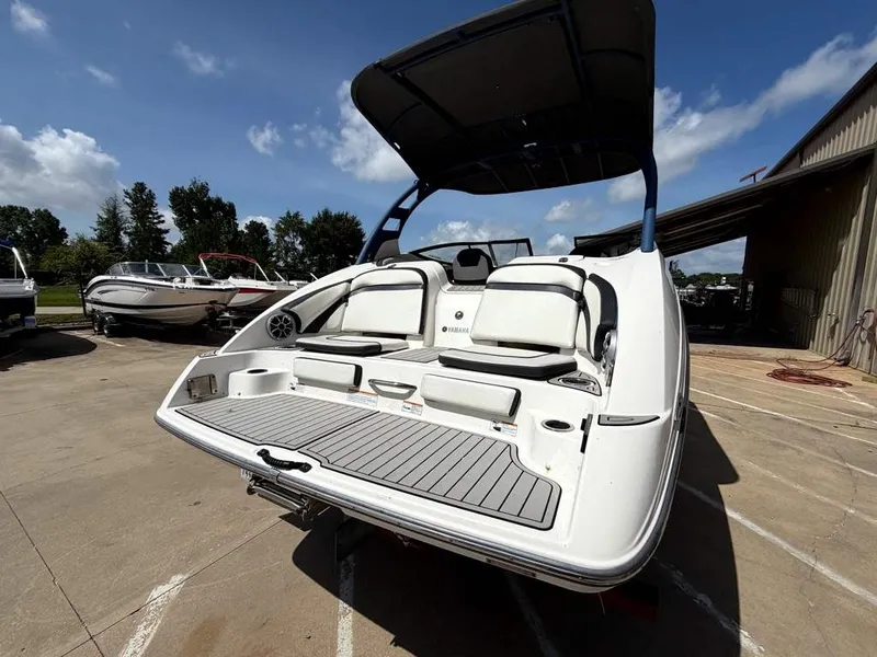 Slide: The Image of Yamaha 242 SE 2020 - 8