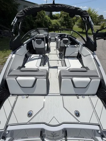 Slide: The Image of Yamaha 252XE 2026 - 4