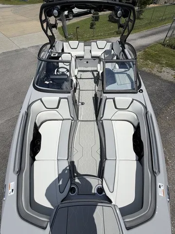Slide: The Image of Yamaha 252XE 2026 - 6