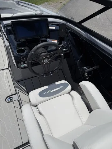 Slide: The Image of Yamaha 252XE 2026 - 5