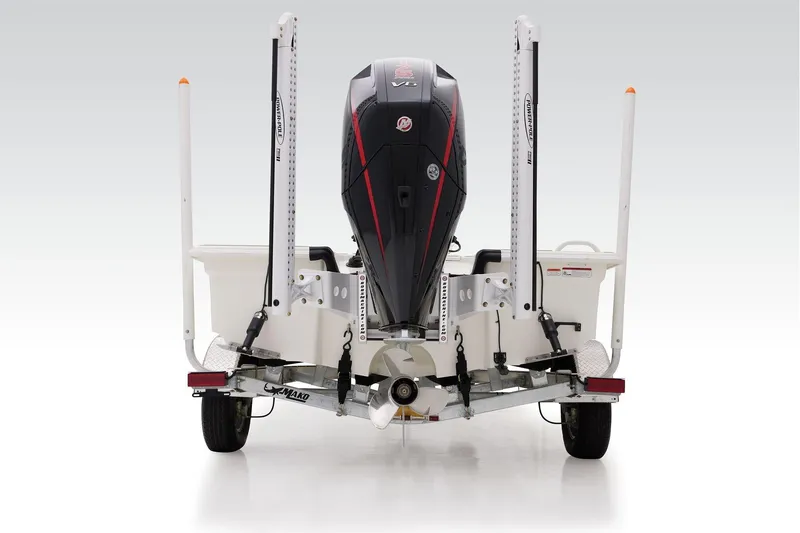 Slide: The Image of Mako 18 Pro Skiff 2026 - 40