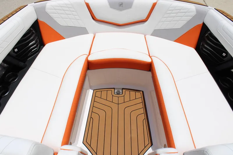 Slide: The Image of Nautique G23 2022 - 5