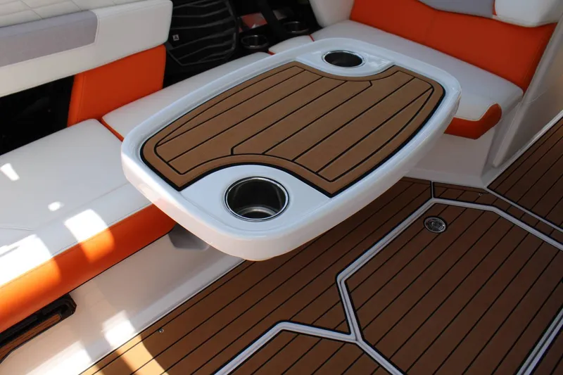 Slide: The Image of Nautique G23 2022 - 18