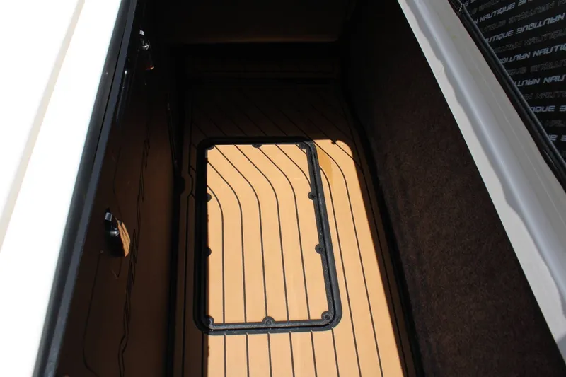 Slide: The Image of Nautique G23 2022 - 26