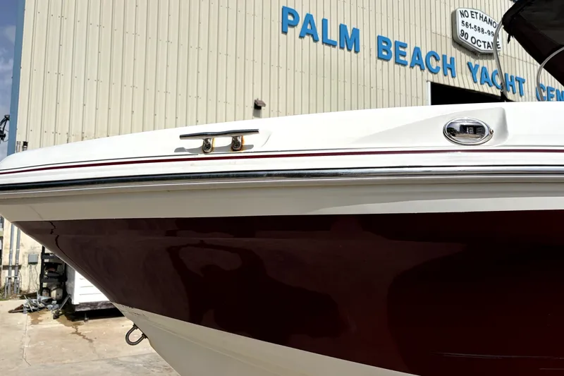 Slide: The Image of 2019 Tahoe 550 TS boat at Palm Beach Yacht Center. - 3