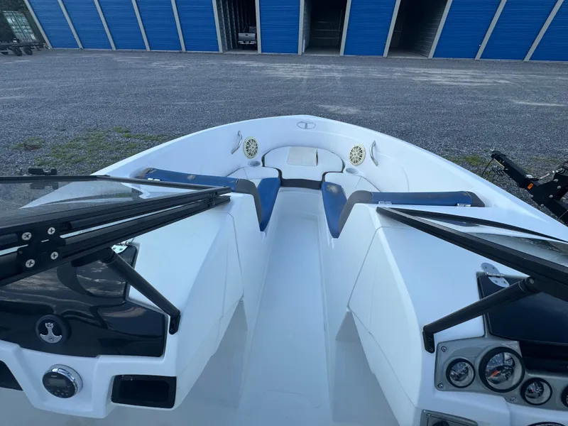 Slide: The Image of Tahoe 500TS 2017 - 20