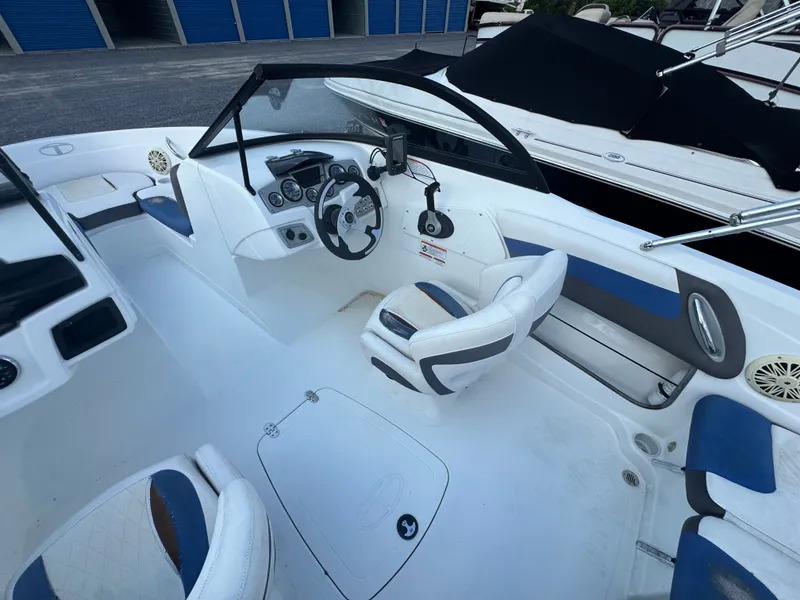 Slide: The Image of Tahoe 500TS 2017 - 15