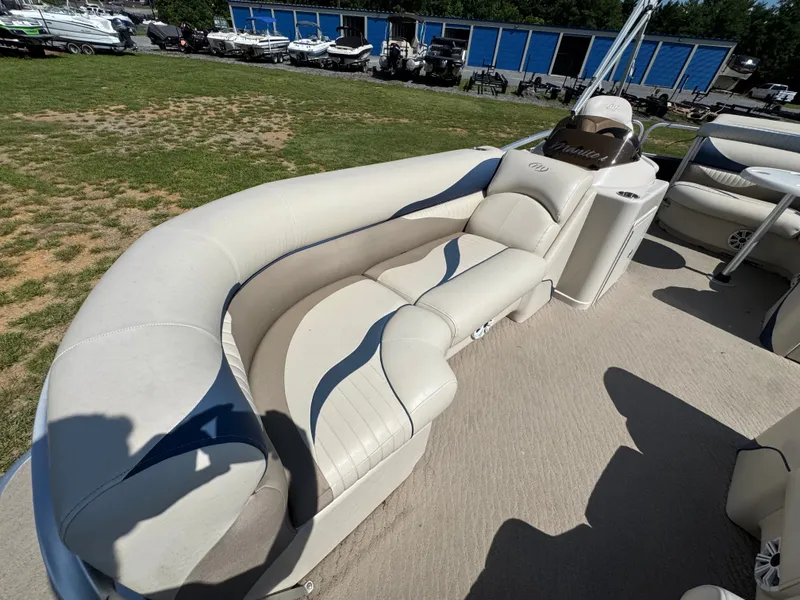 Slide: The Image of Manitou Oasis 20 Standard SHP 2012 - 15