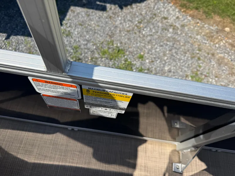 Slide: The Image of Sun Tracker Party Barge 16 DLX 2024 - 21