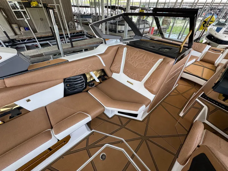 Slide: The Image of Nautique Super Air Nautique G25 Paragon 2026 - 36