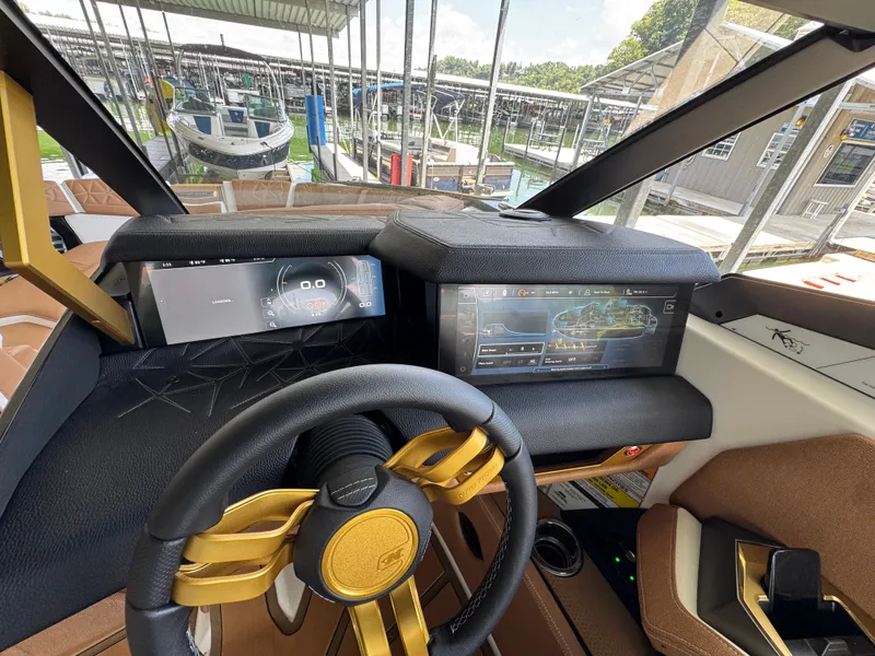 Slide: The Image of Nautique Super Air Nautique G25 Paragon 2026 - 46