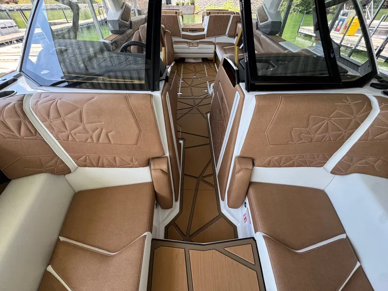 Slide: The Image of Nautique Super Air Nautique G25 Paragon 2026 - 57