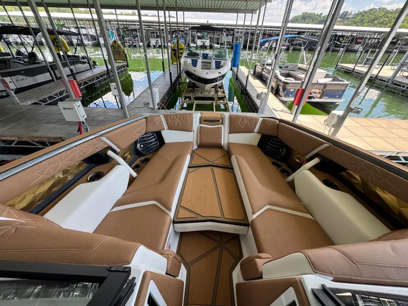 Slide: The Image of Nautique Super Air Nautique G25 Paragon 2026 - 53