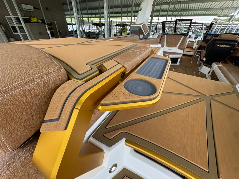 Slide: The Image of Nautique Super Air Nautique G25 Paragon 2026 - 63