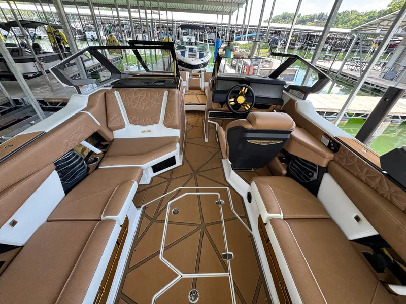 Slide: The Image of Nautique Super Air Nautique G25 Paragon 2026 - 35