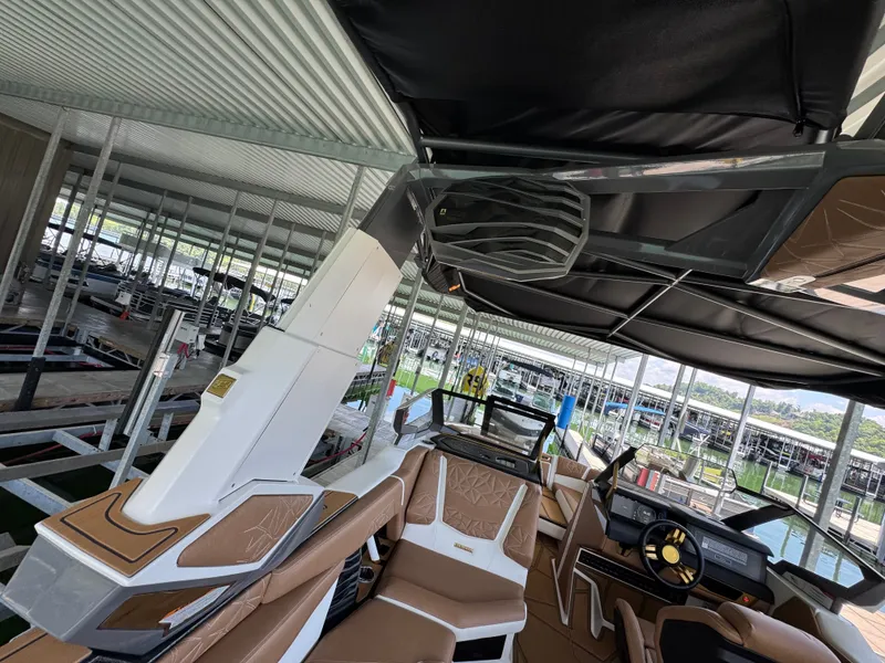 Slide: The Image of Nautique Super Air Nautique G25 Paragon 2026 - 43