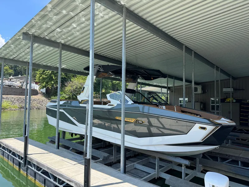 Slide: The Image of Nautique Super Air Nautique G25 Paragon 2026 - 18