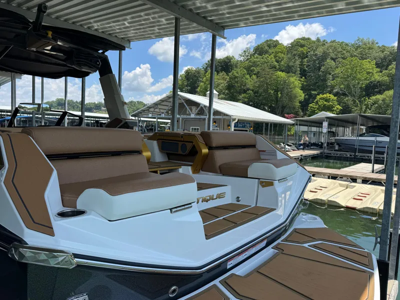 Slide: The Image of Nautique Super Air Nautique G25 Paragon 2026 - 28