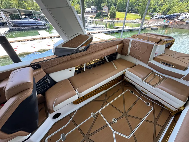Slide: The Image of Nautique Super Air Nautique G25 Paragon 2026 - 39