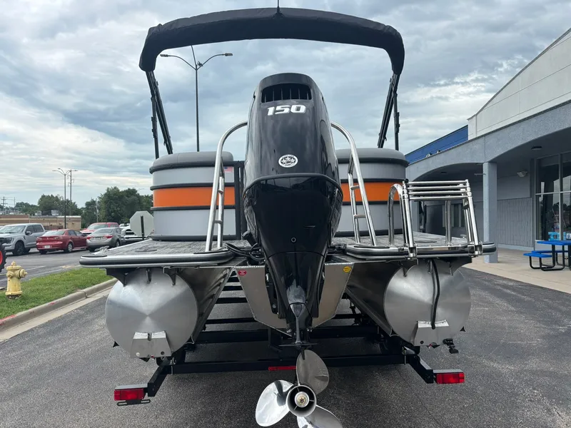 Slide: The Image of Bentley Pontoons 223 Bolt 2027 - 7