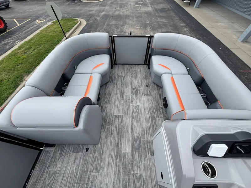 Slide: The Image of Bentley Pontoons 223 Bolt 2027 - 13