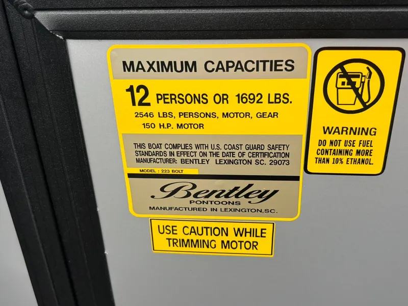Slide: The Image of Bentley Pontoons 223 Bolt 2027 - 22