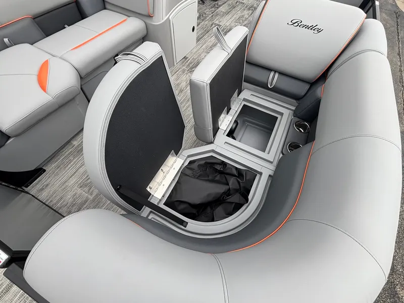 Slide: The Image of Bentley Pontoons 223 Bolt 2027 - 11