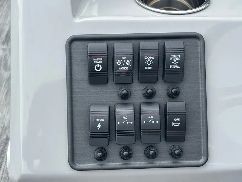 Slide: The Image of Bentley Pontoons 223 Bolt 2027 - 19